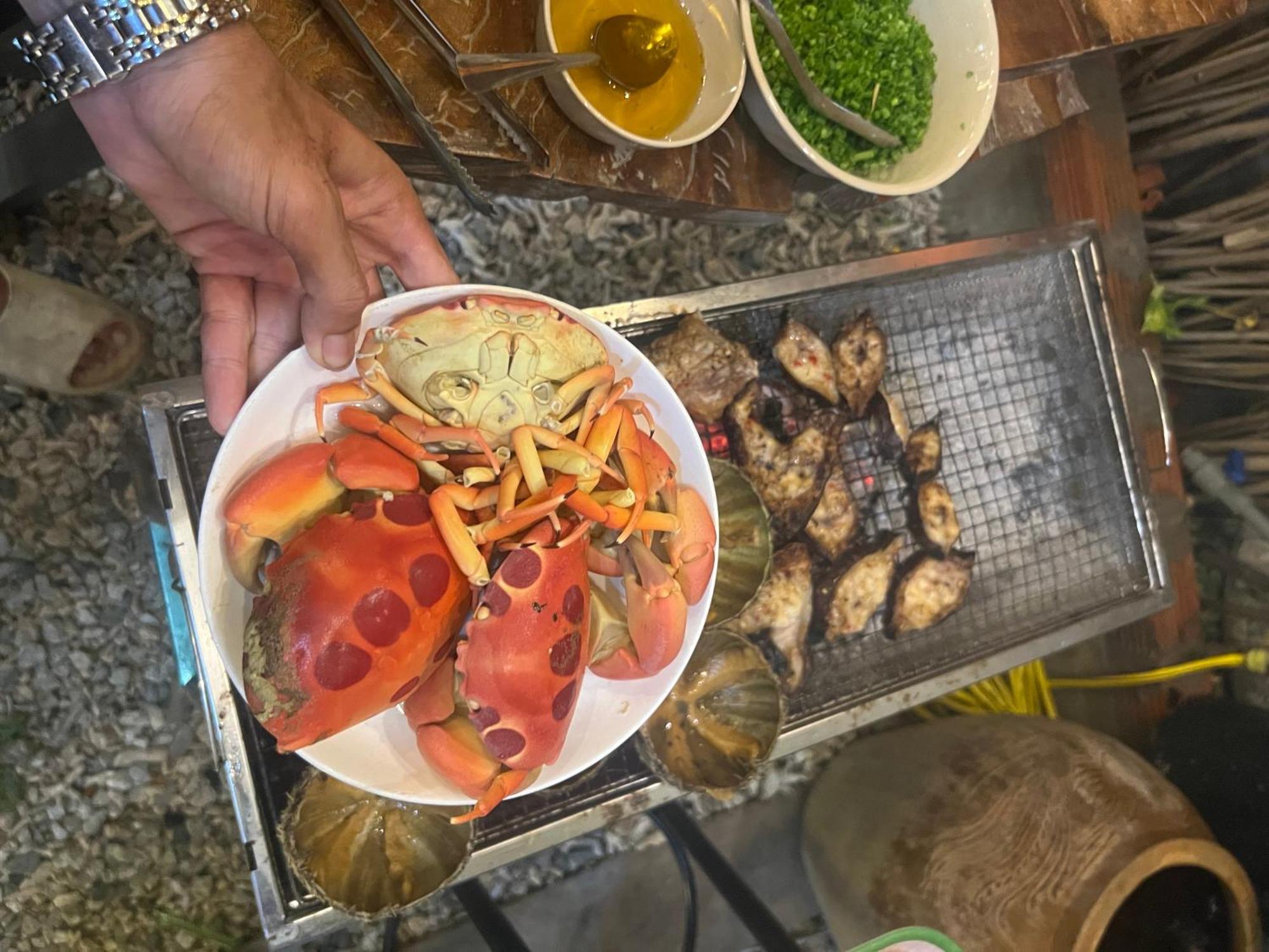 Ve Nha Homestay - Dao Phu Quy Cu Lao Thu エクステリア 写真